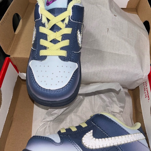 Nike Dunk Low “Fearless” Multicolored Sneakers - Picture 2 of 3